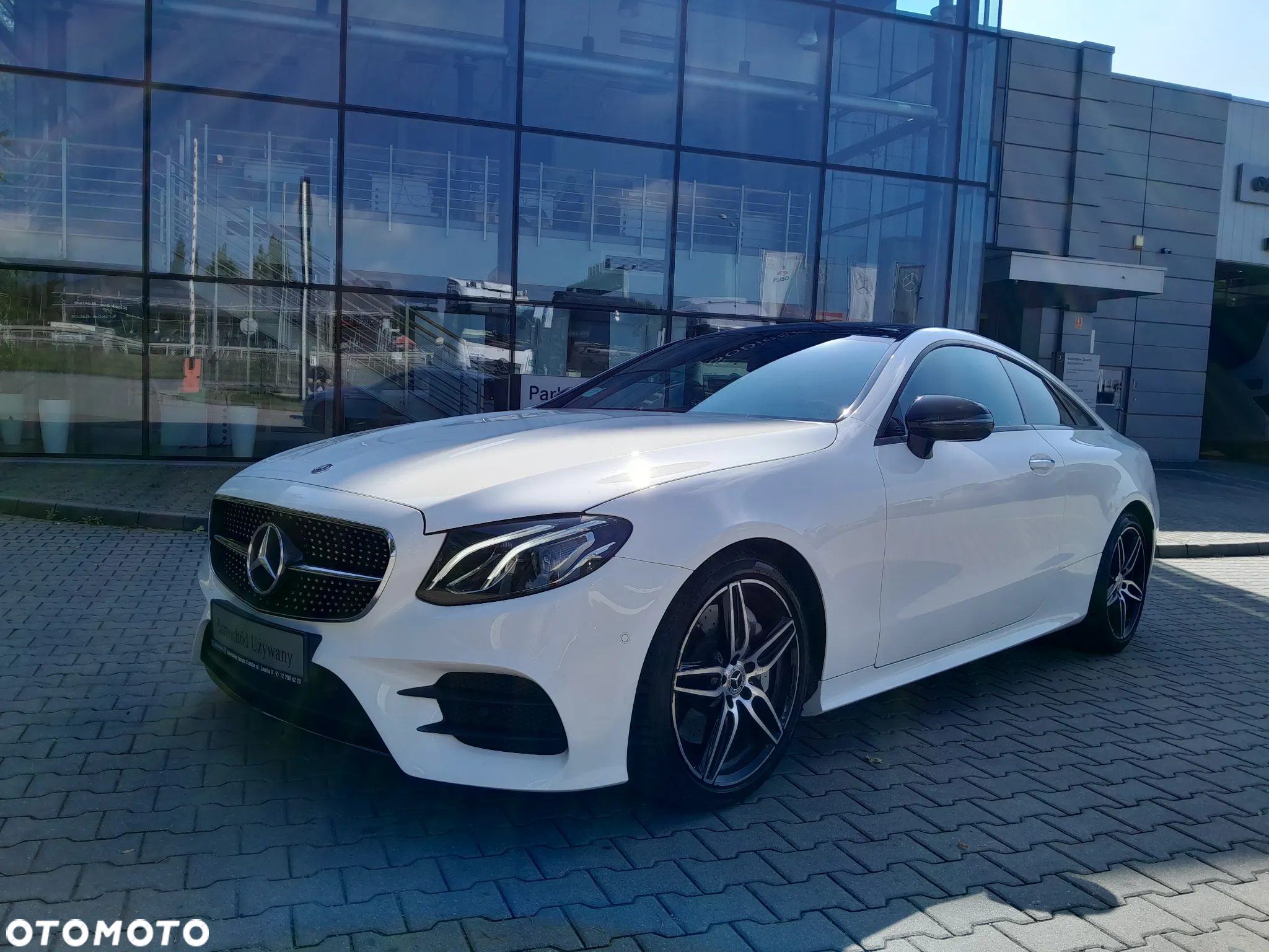 Mercedes-Benz Klasa E 300 Coupe 9G-TRONIC - 2