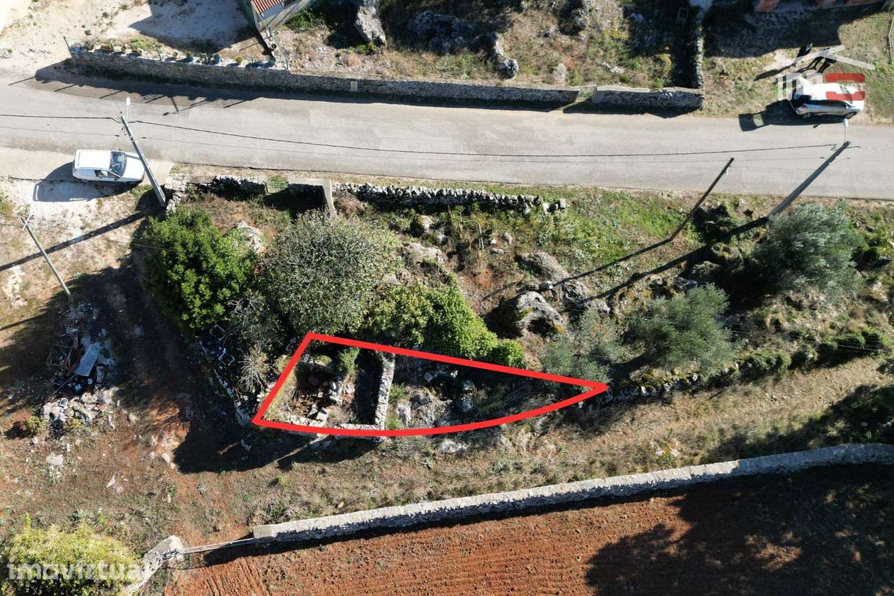 Moradia para Restauro com 1920 m² de Terreno | Penedos Belos, Porto... - Grande imagem: 3/19
