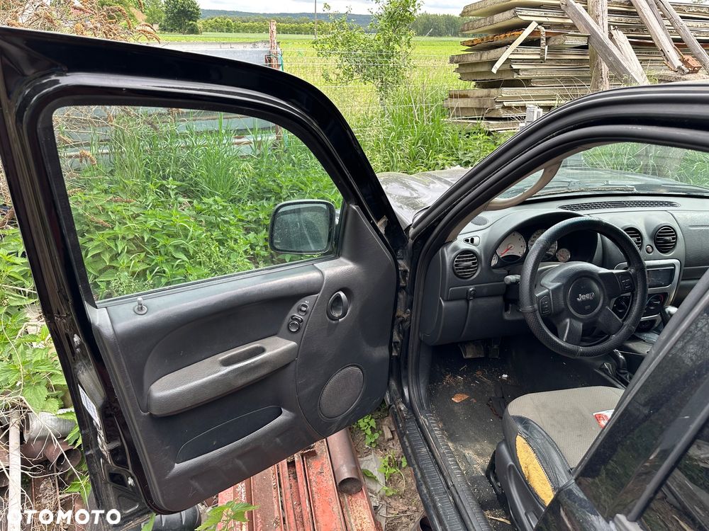 Jeep Cherokee 3.7L Sport - 16