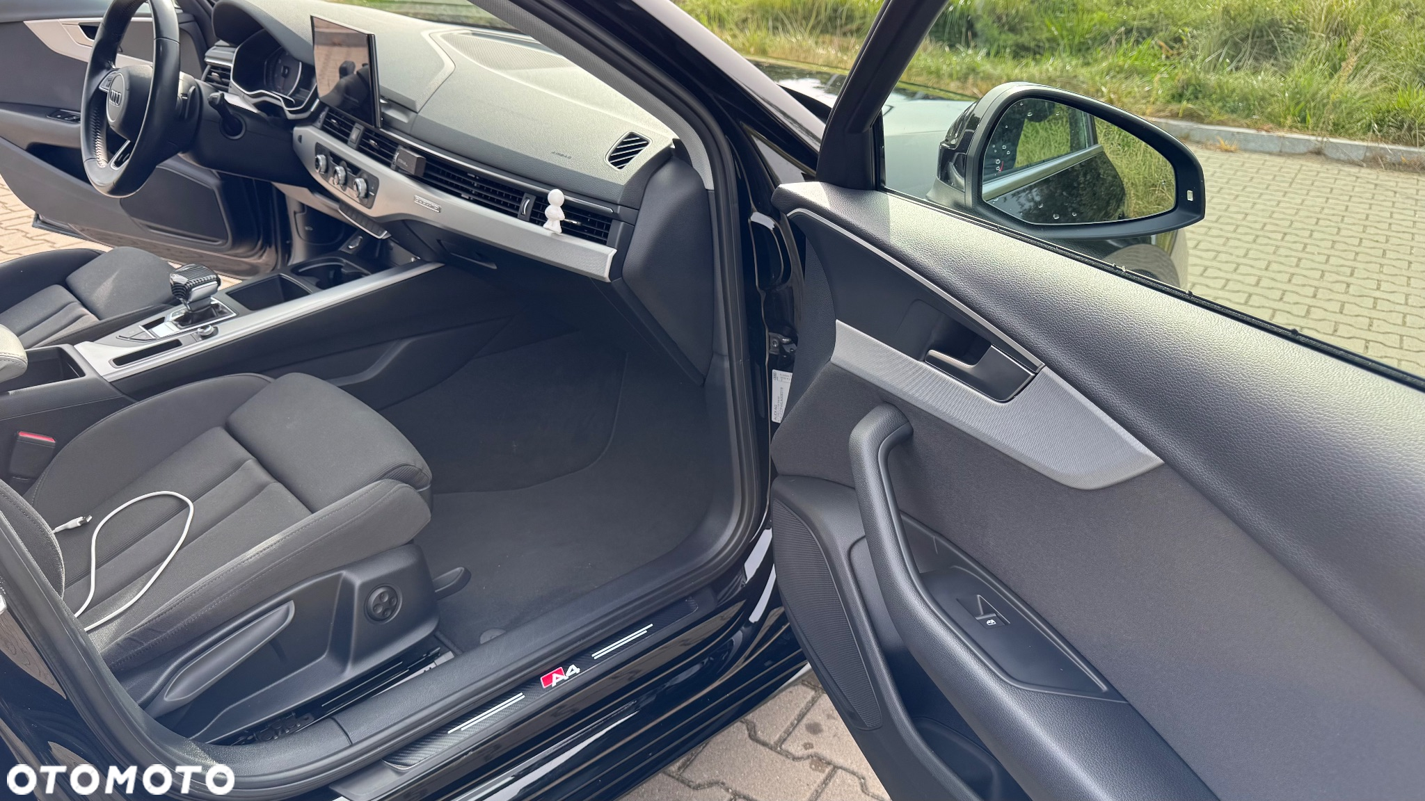Audi A4 Avant 40 TDI quattro S tronic advanced - 13