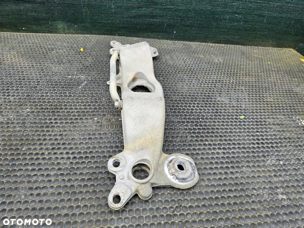 Łapa Wspornik 8E0399263R Poduszka Podpora Belka Skrzyni Skrzynia Biegów Audi A4 B6 B7 - 16