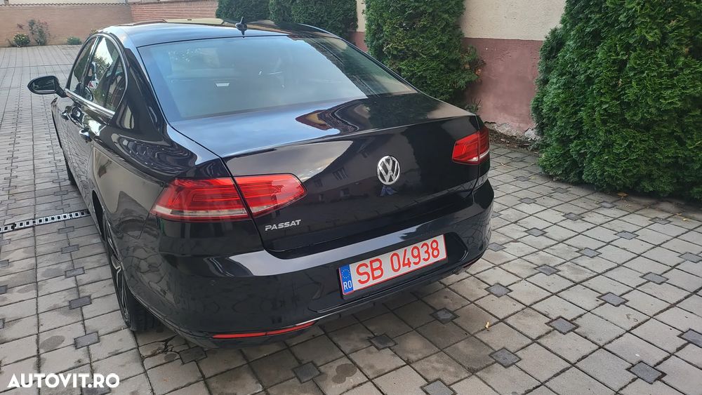 Volkswagen Passat - 13