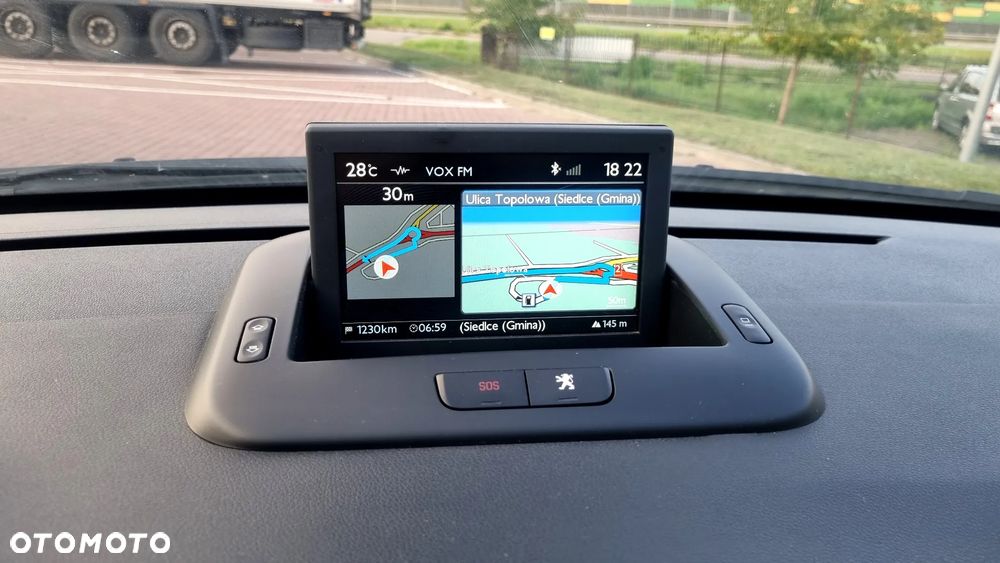 Peugeot 5008 HDI 160 Automatik Business-Line - 33