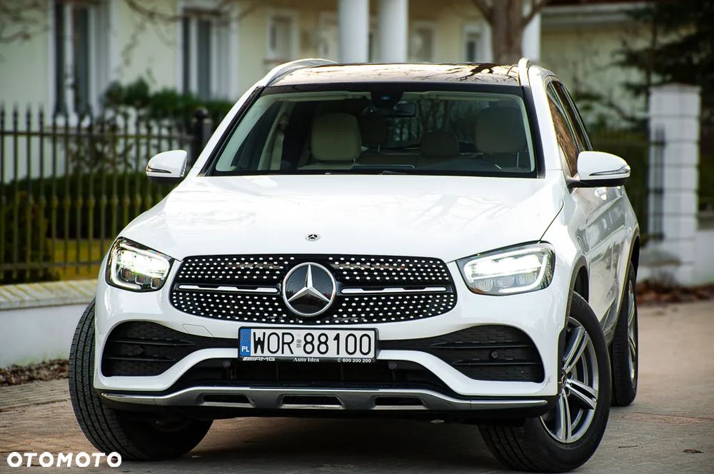 Mercedes-Benz GLC 300 4Matic 9G-TRONIC AMG Line - 12