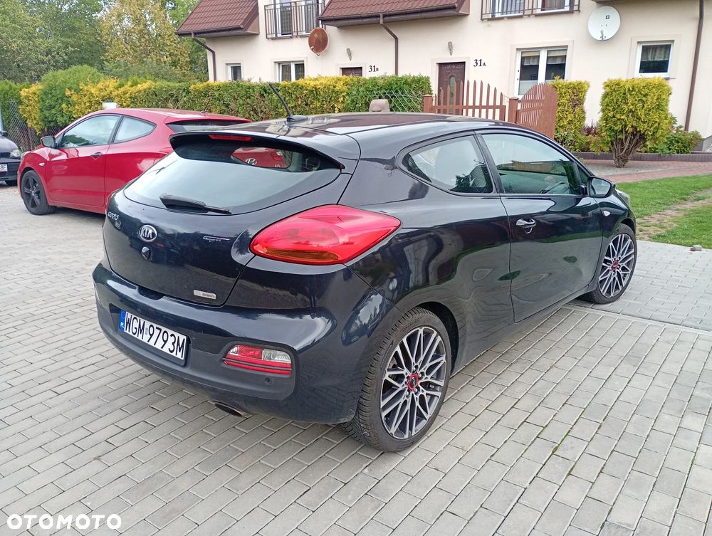 Kia ProCeed - 10