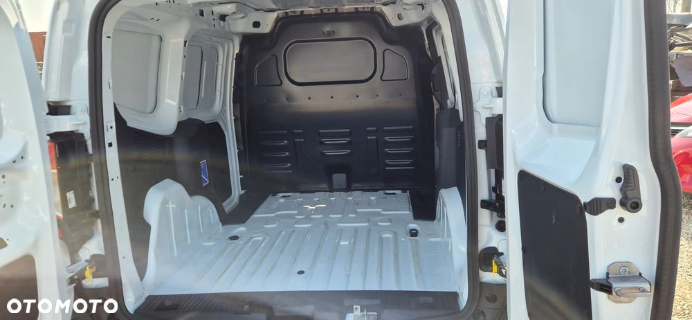 Ford COURIER - 11