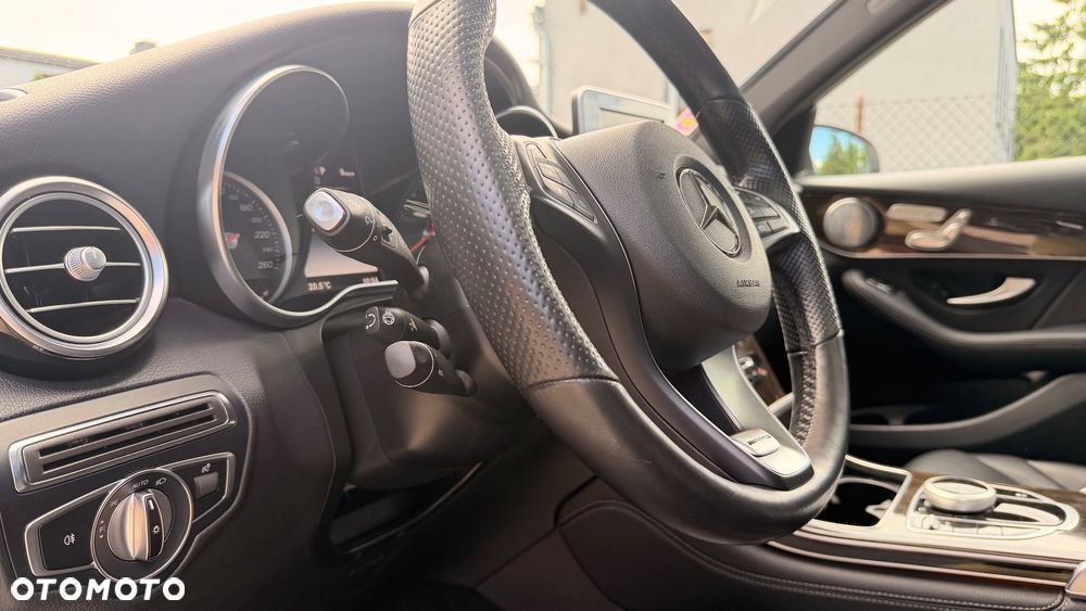Mercedes-Benz GLC 300 4Matic 9G-TRONIC AMG Line - 14