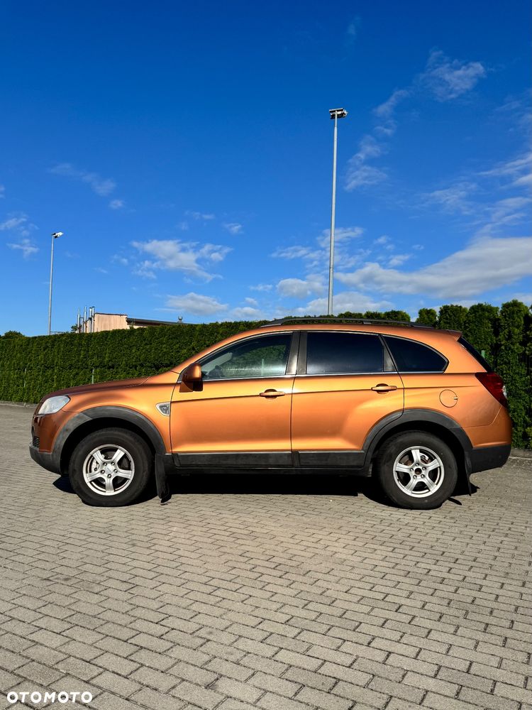 Chevrolet Captiva 2.0 2WD 5 Sitzer LS - 3