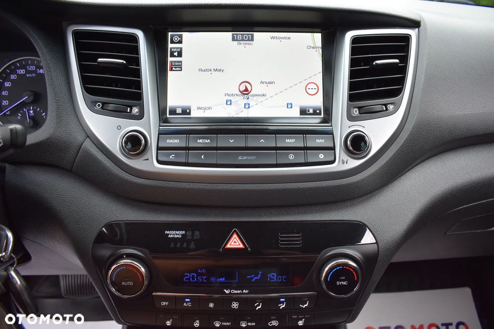 Hyundai Tucson 2.0 CRDi 4WD Automatik Intro Edition - 34