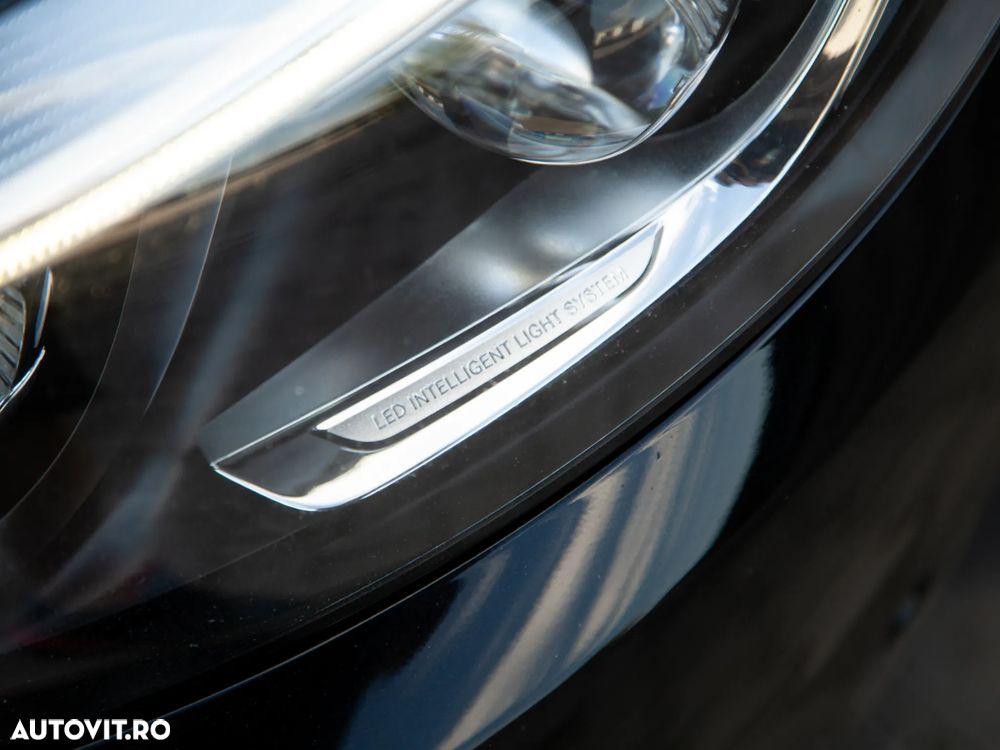Mercedes-Benz GLC - 32