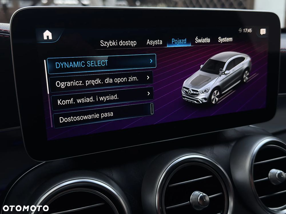 Mercedes-Benz GLC 220 d 4Matic 9G-TRONIC AMG Line Plus - 32