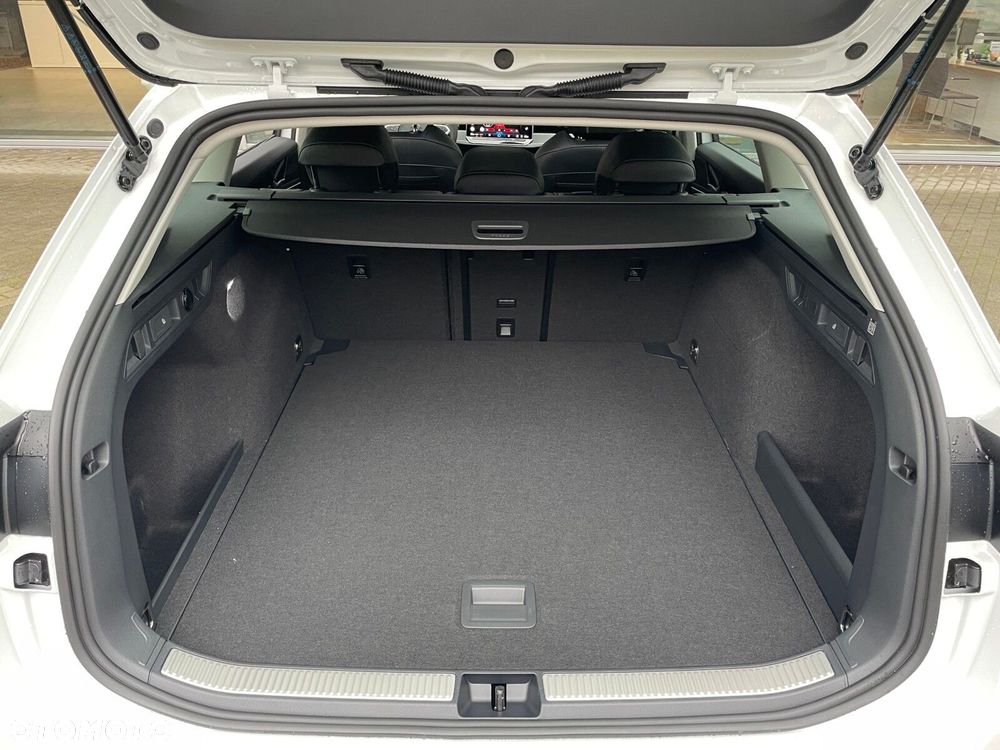 Volkswagen Passat - 28