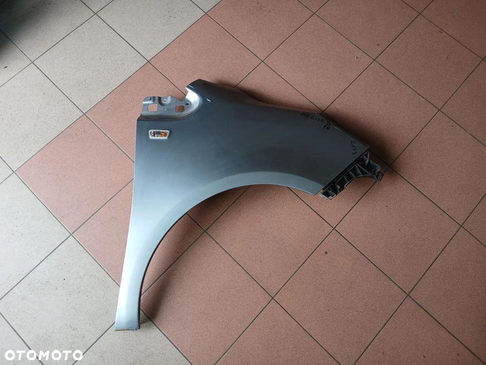 Opel Meriva  B Błotnik Przód Przedni Prawy Z179 - 1
