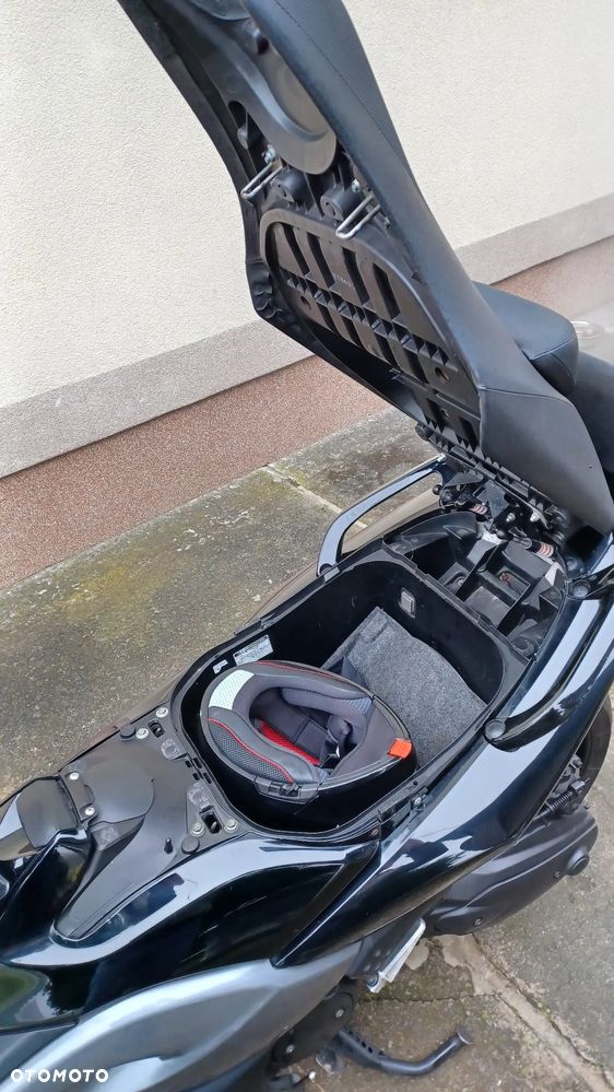 Yamaha Tmax - 14