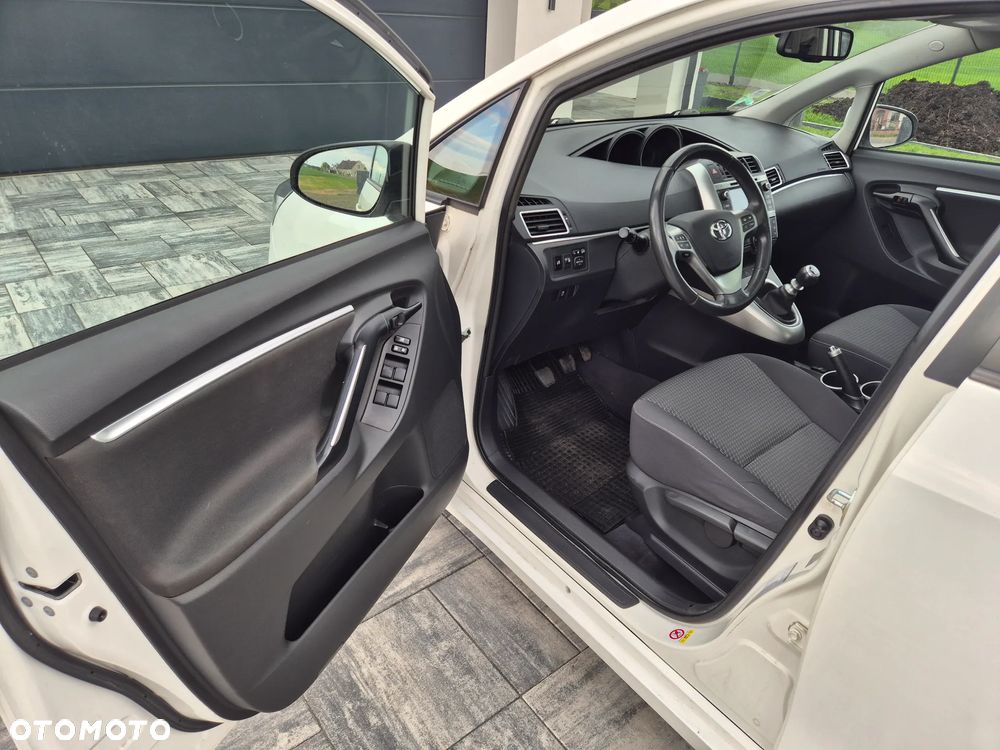 Toyota Verso 1.6 D-4D Premium - 27