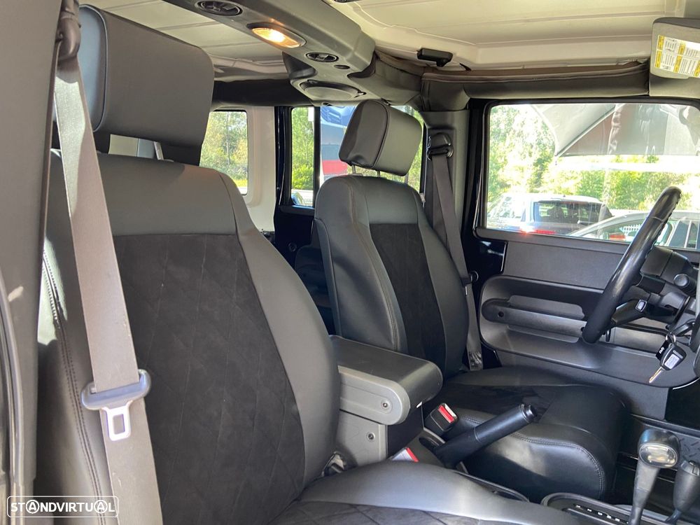 Jeep Wrangler Unlimited 2.8 CRD DPF Auto Sahara - 29