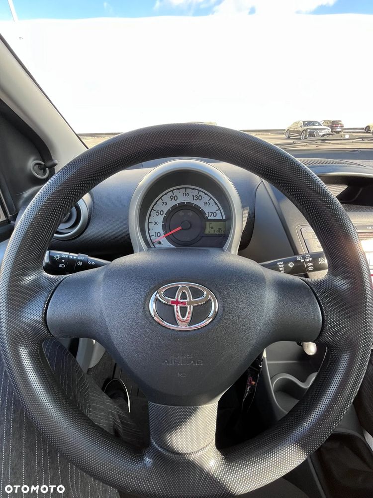 Toyota Aygo - 12