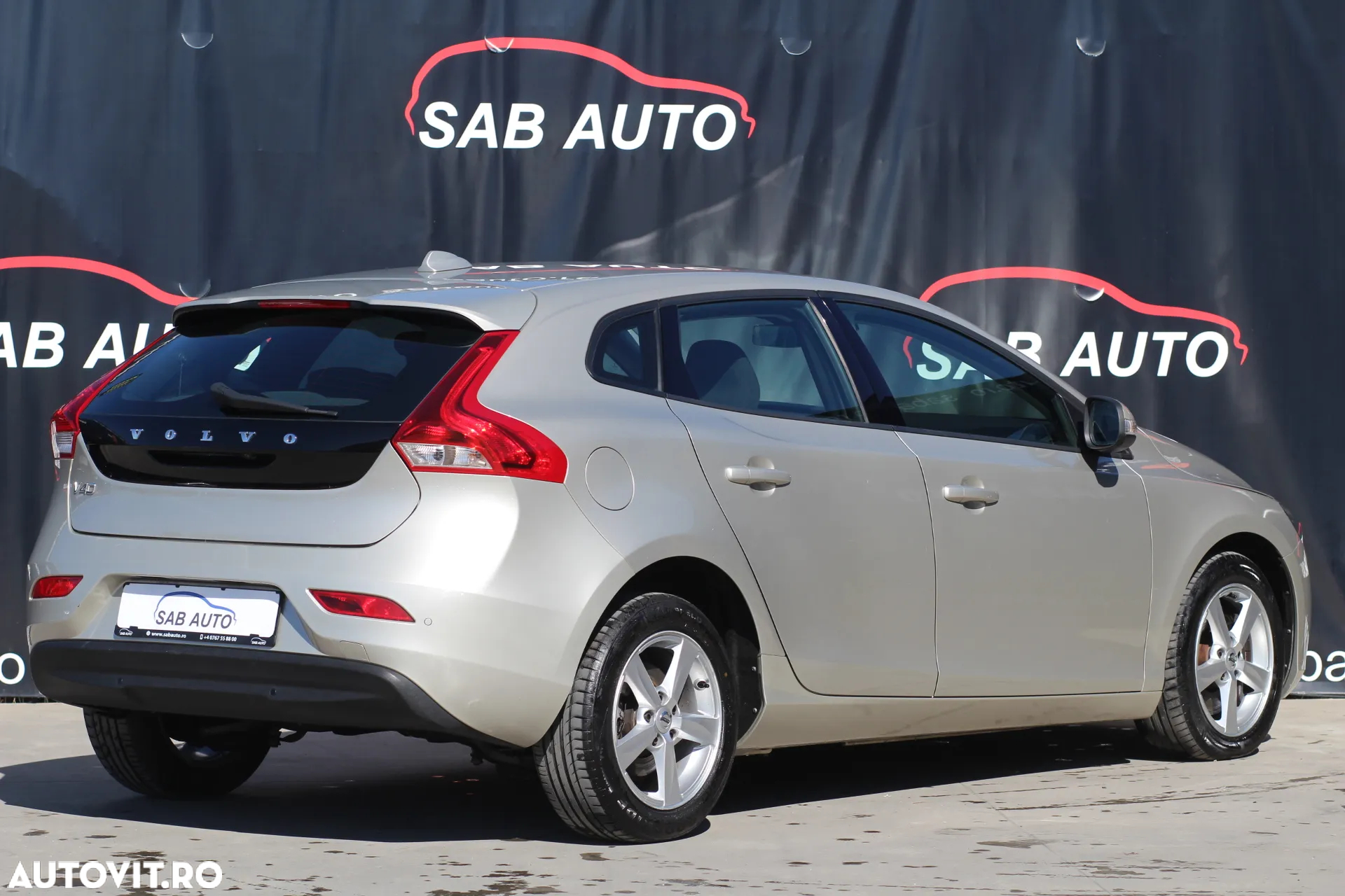Volvo V40 D2 Aut. Basic - 17