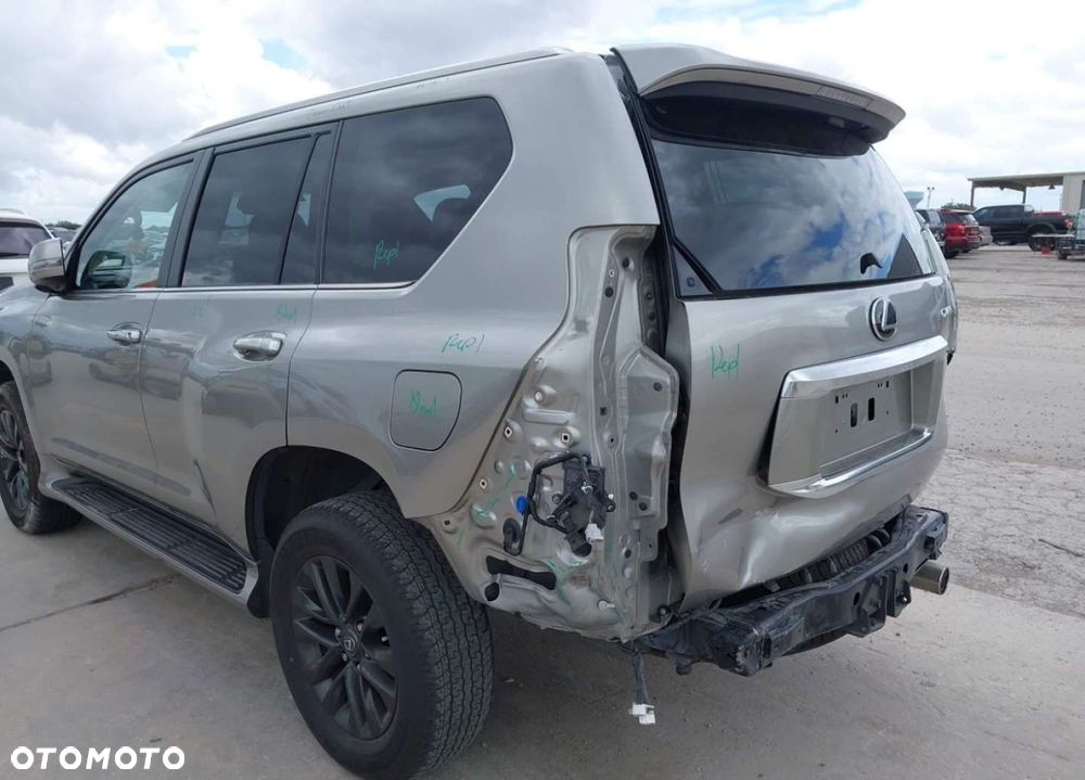 Lexus GX - 10
