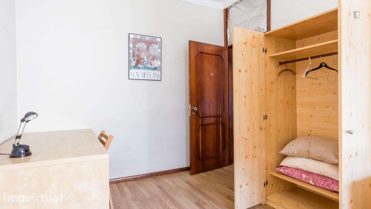 Quarto - localizado em Ramalde Porto - Grande imagem: 5/38