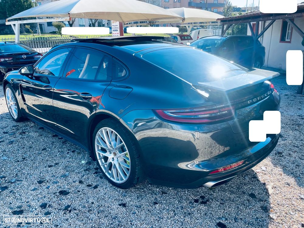 Porsche Panamera 4 E-Hybrid Platinum Edition - 4