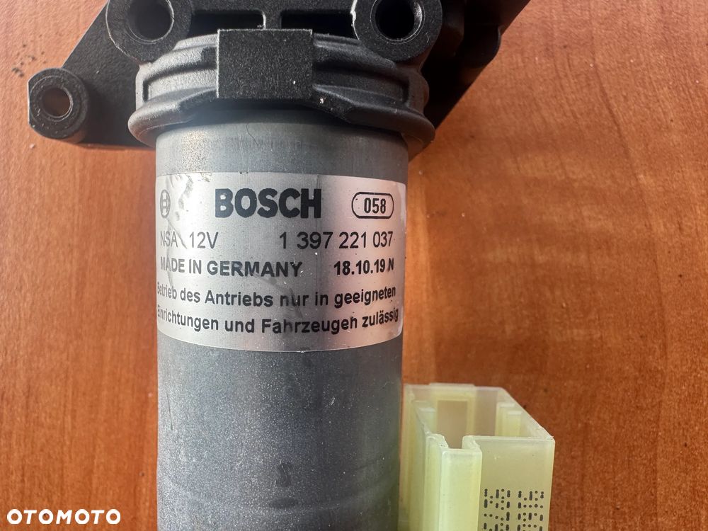 ZAWIASY SIŁOWNIK KLAPY ELEKTRYCZNEJ AUDI A4 B9 8W0827851D 8W0827852D - 6