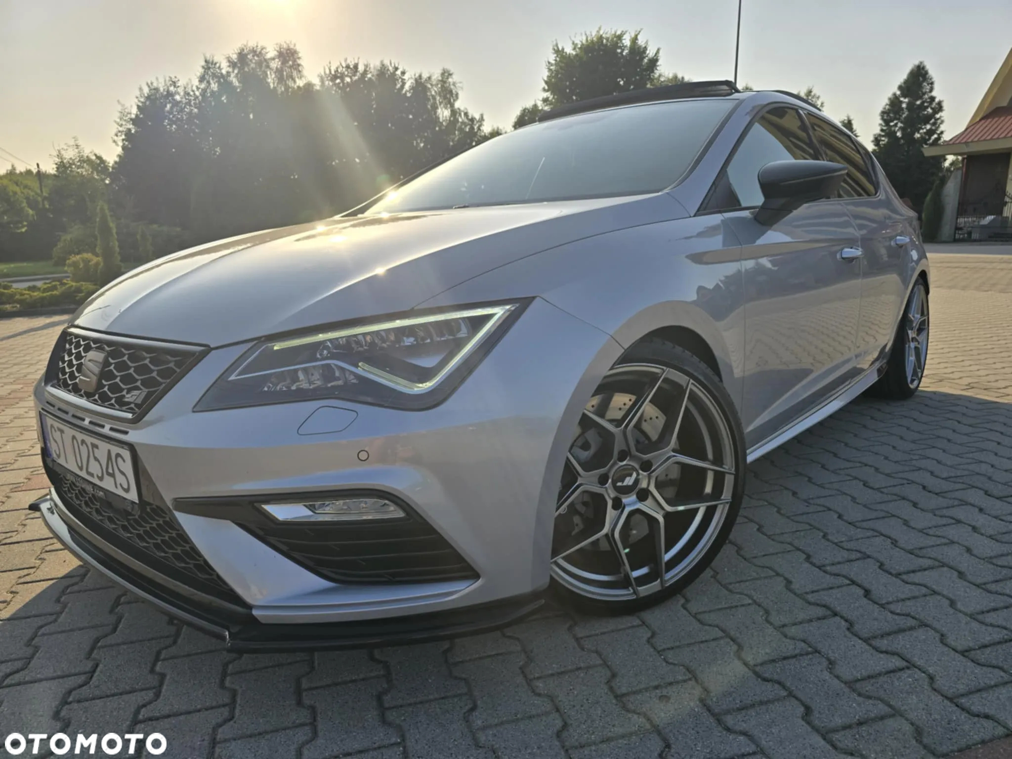 Seat Leon 2.0 TSI Cupra S&S DSG - 2