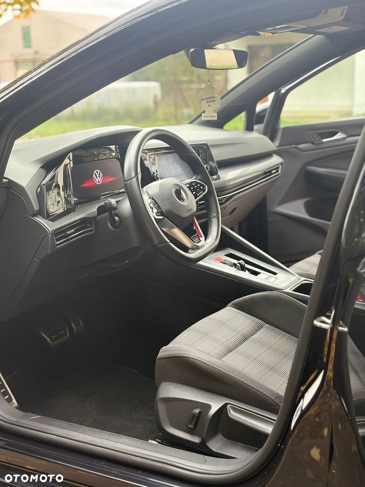 Volkswagen Golf - 18