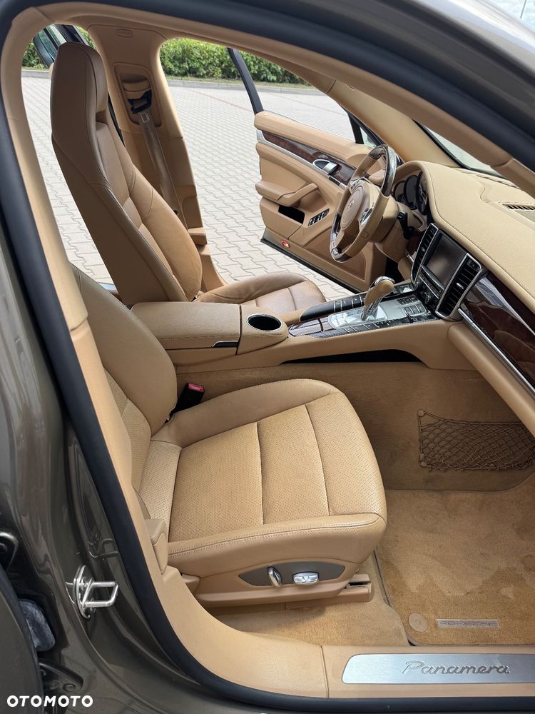 Porsche Panamera PDK - 8