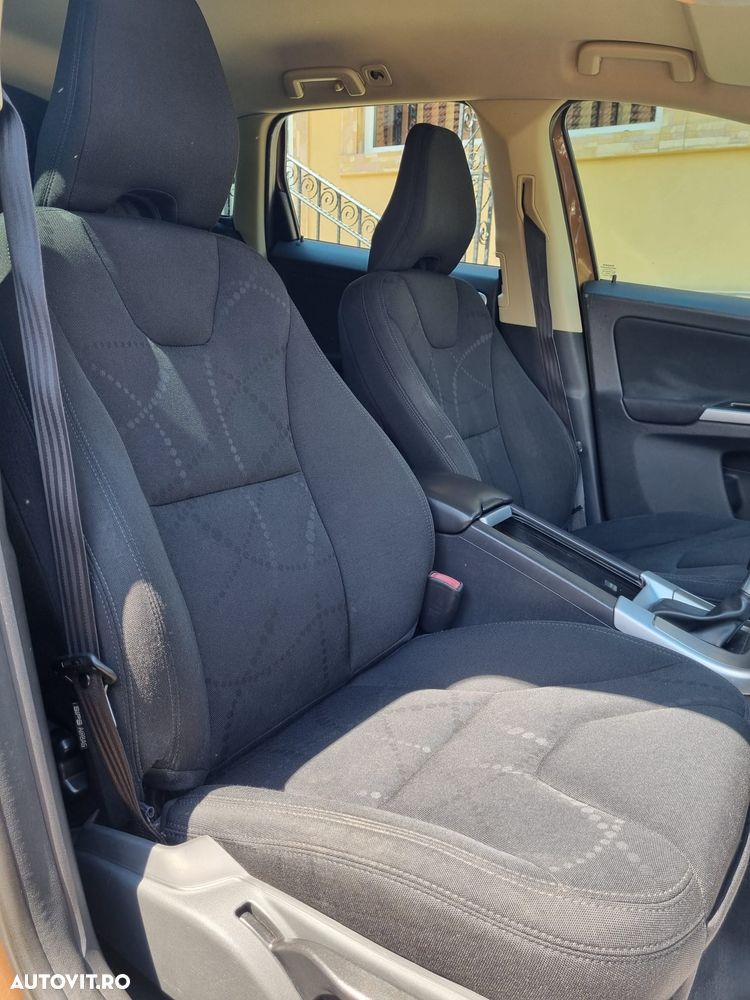 Volvo XC 60 2.4D AWD - 5