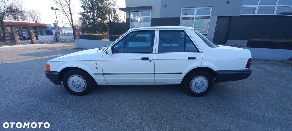 Ford Orion 1.4 CL - 28