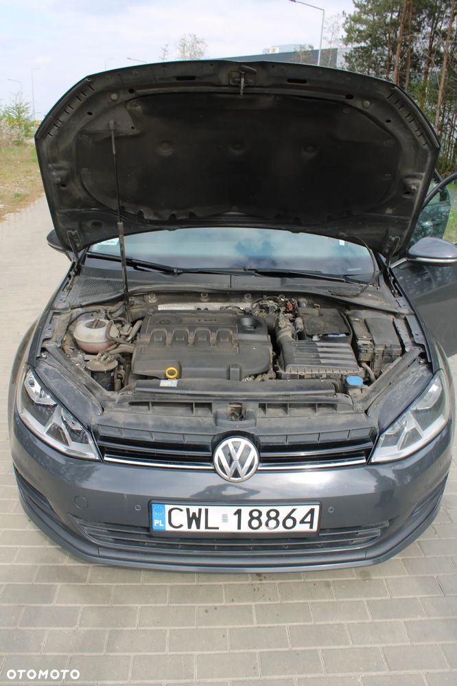 Volkswagen Golf - 6