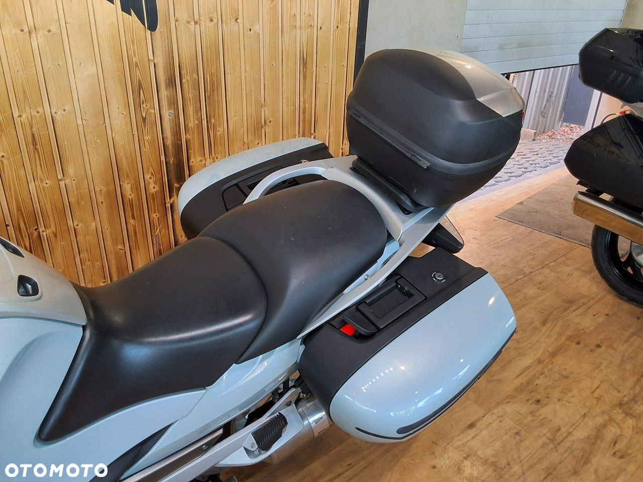 BMW R - 6