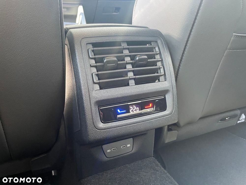 Volkswagen Golf - 25