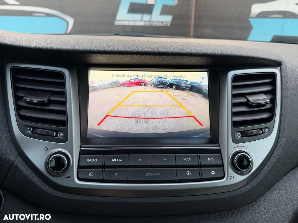 Hyundai Tucson 2.0 CRDI 4WD 6AT Style - 22