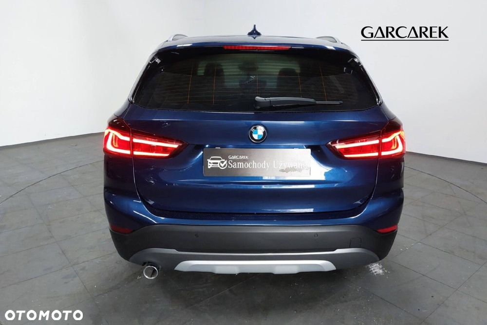 BMW X1 sDrive16d xLine - 7
