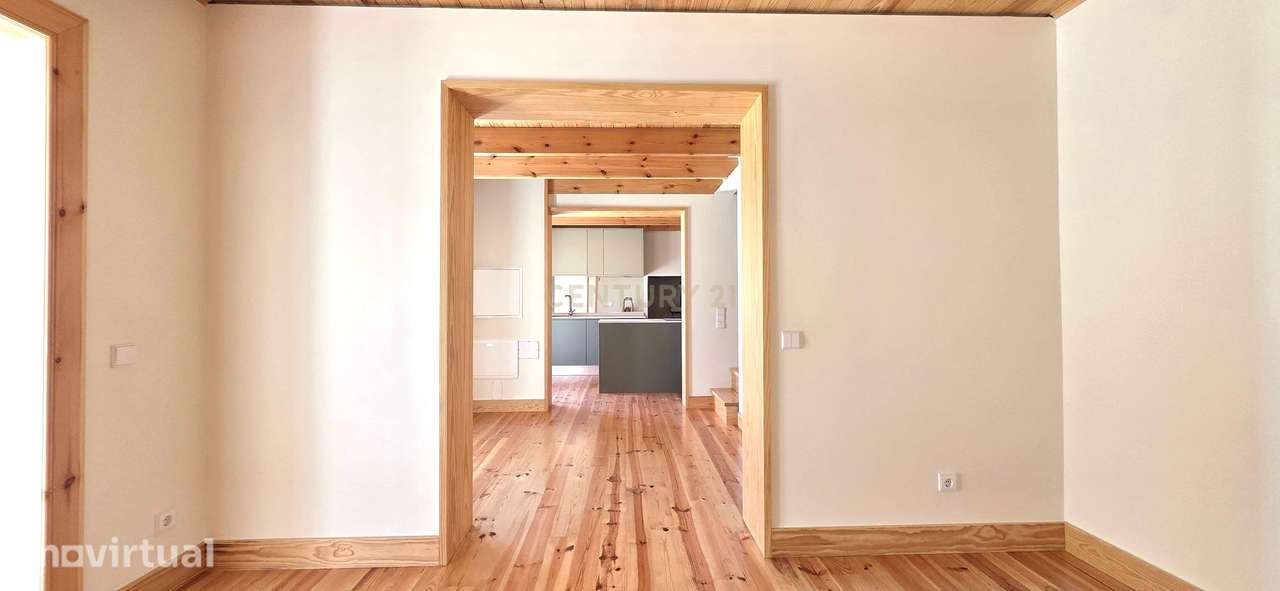 Moradia T2 + Terreno de 665m² - Oportunidade de investimento - Grande imagem: 5/23