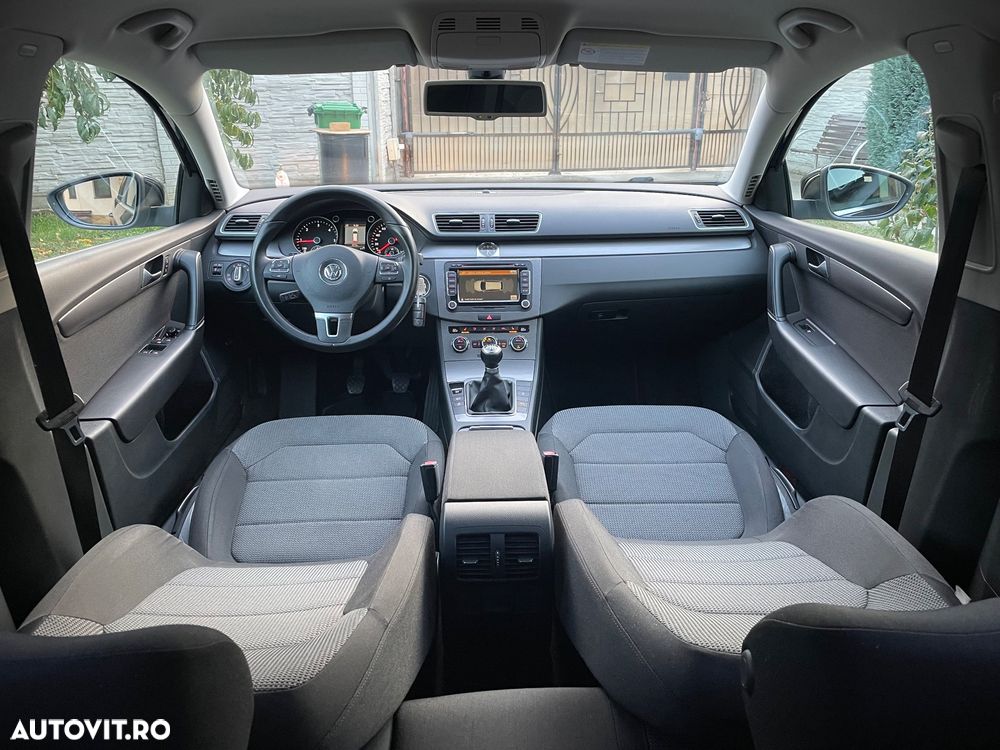 Volkswagen Passat - 18