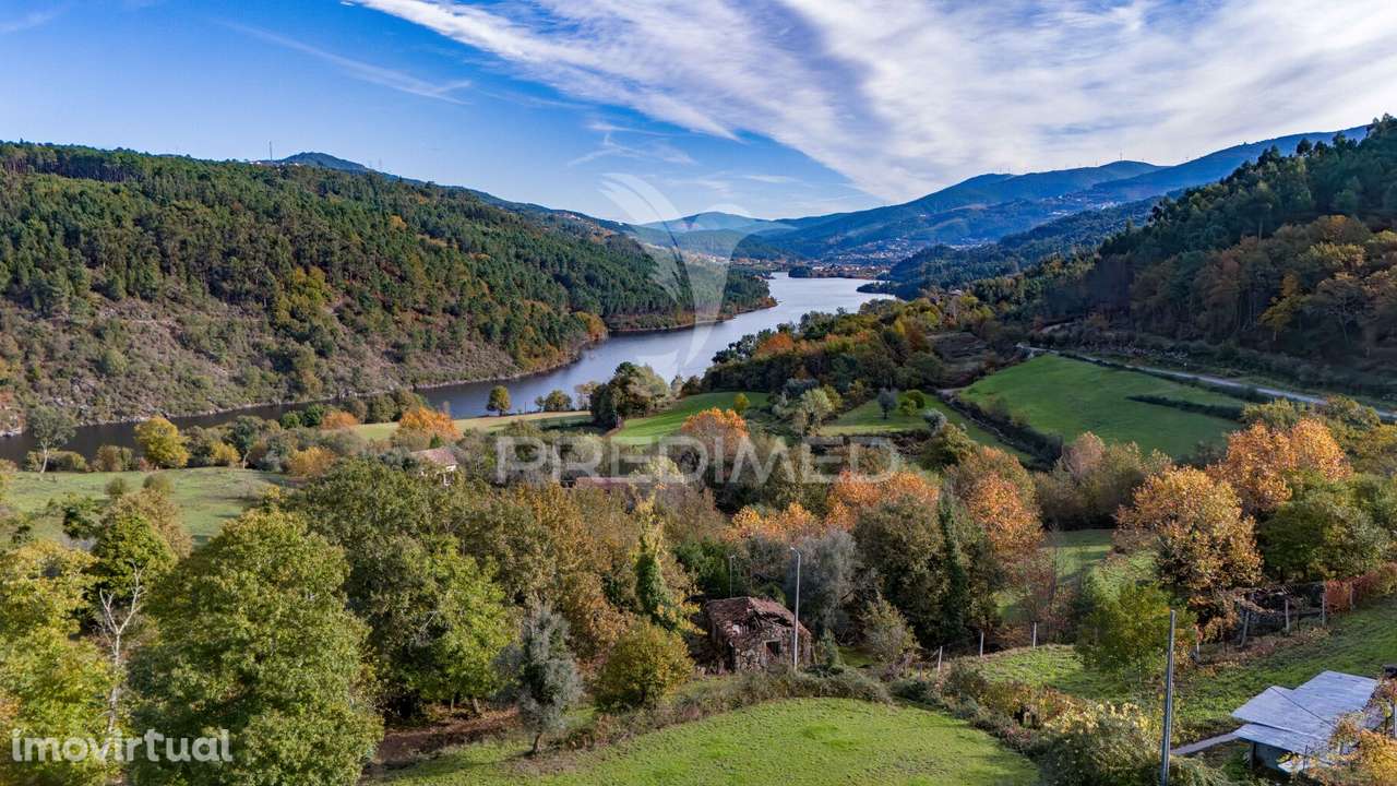 Moradia T1 em ruína em Ribeira de Pena - Grande imagem: 5/20