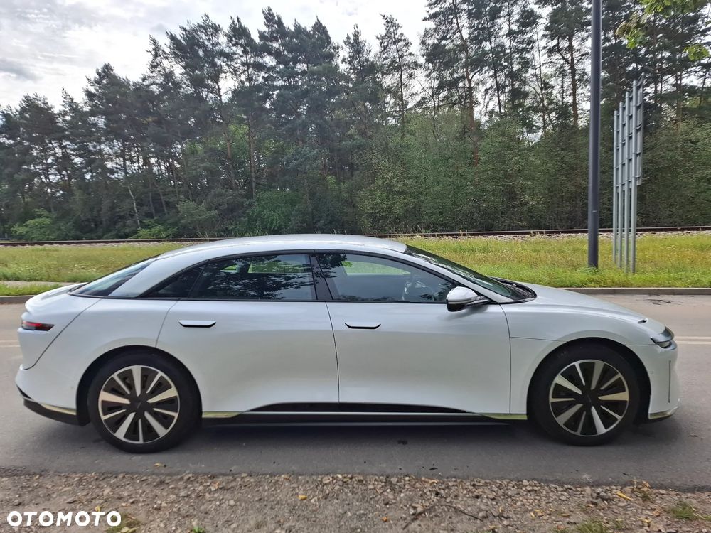 Lucid Air - 6
