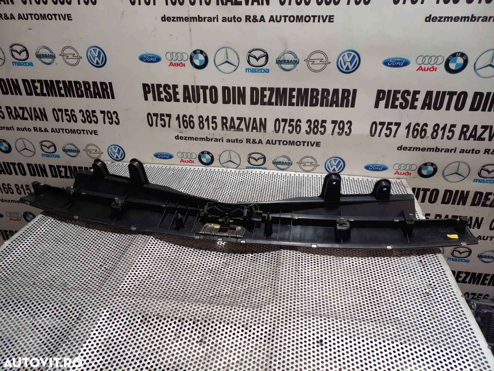 Ornament Crom Fusta / Bara Spate Audi Q7 4L 2006-2007-2008-2009-2010-2011-2012-2013-2014-2015-2016 - 6