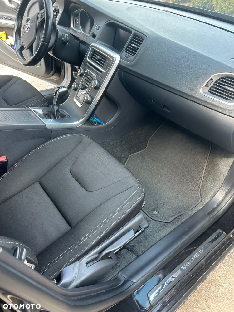 Volvo V60 D2 Kinetic - 6