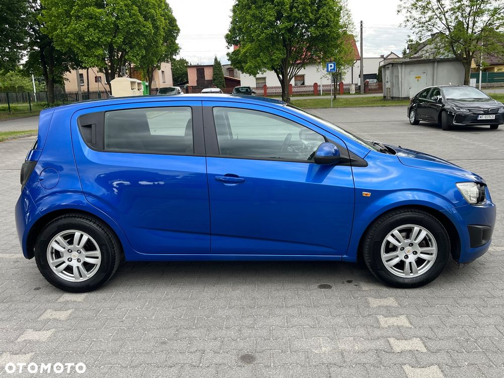 Chevrolet Aveo 1.2 LT - 16