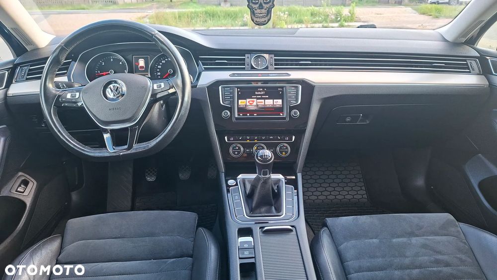Volkswagen Passat 2.0 TDI (BlueMotion Technology) Comfortline - 13
