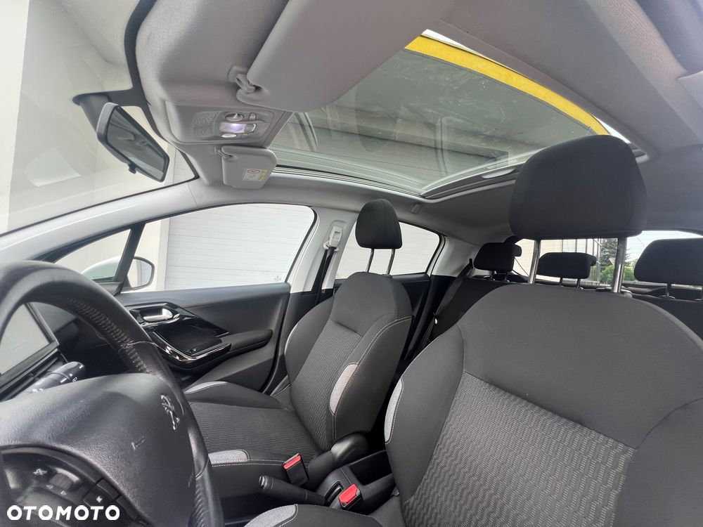 Peugeot 208 1.6 BlueHDi Allure S&S - 10