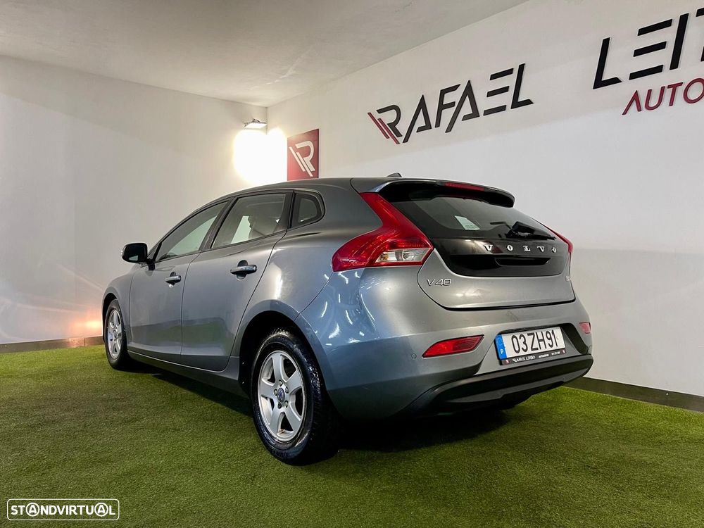 Volvo V40 1.6 D2 Momentum - 8