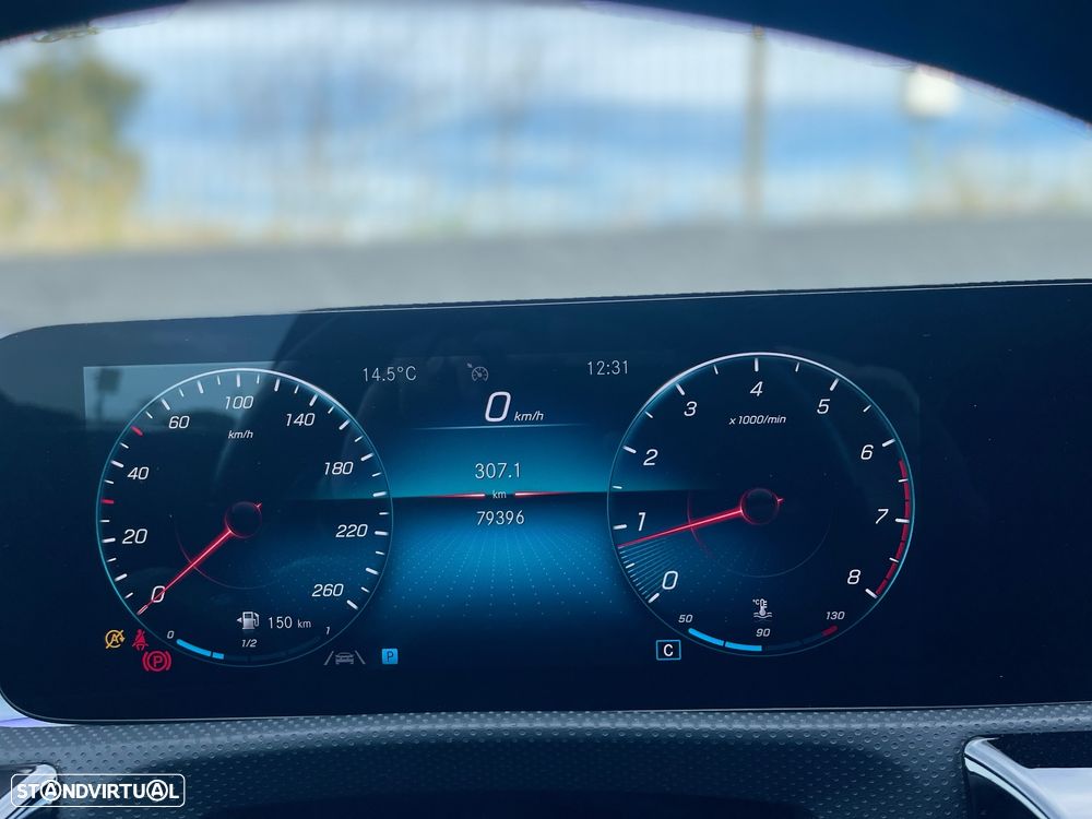 Mercedes-Benz CLA 180 AMG Line - 12