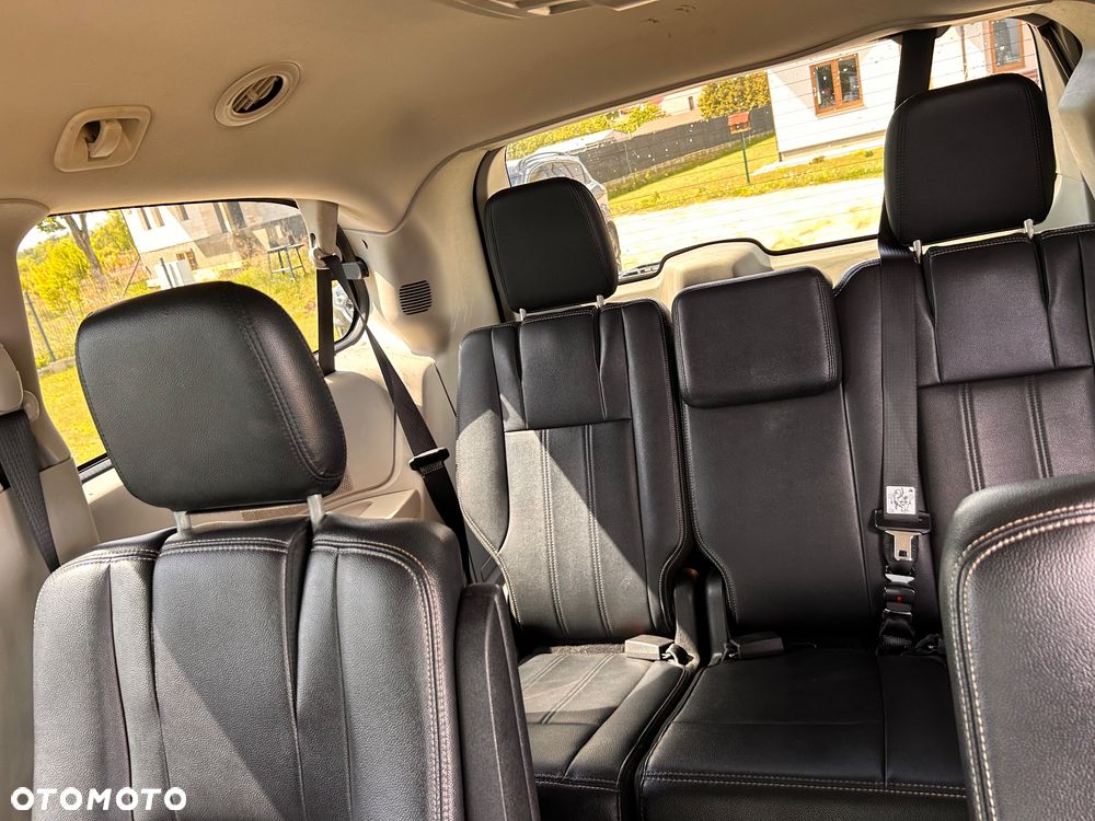 Chrysler Town & Country 3.6 Touring - 5