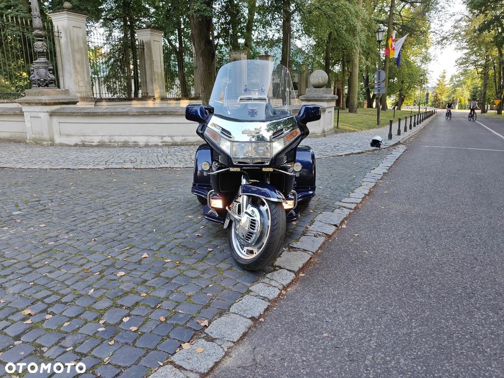 Honda GL - 27