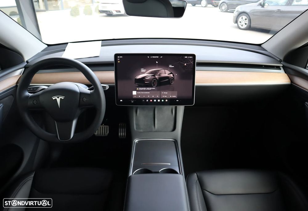 Tesla Model Y Performance Dual Motor AWD - 10